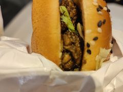 腊味菜菜堡-麦当劳(本溪永丰街华联店)