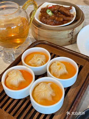 在高德置地喝早茶享受这休闲时光