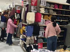 -优衣库(洛阳中州万达广场店)
