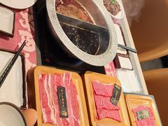 -牛YO寿喜烧·铁板烧和牛火锅自助(市府恒隆店)