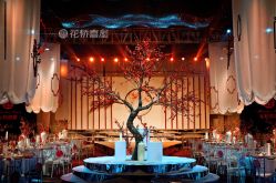 -花轿喜屋婚礼策划