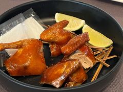 香茅烟熏玻璃乳鸽-韩上楼
