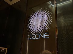 -OZONE 顶楼酒吧(香港丽思卡尔顿酒店)