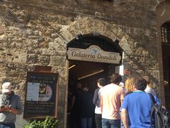 -Gelateria Dondoli