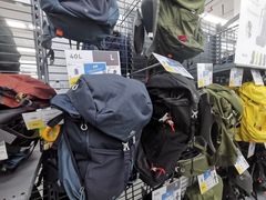 -迪卡侬(苗岭路店)