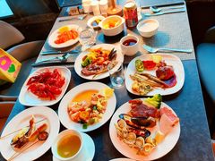 -亚洲国际大酒店·云顶阁旋转自助餐厅