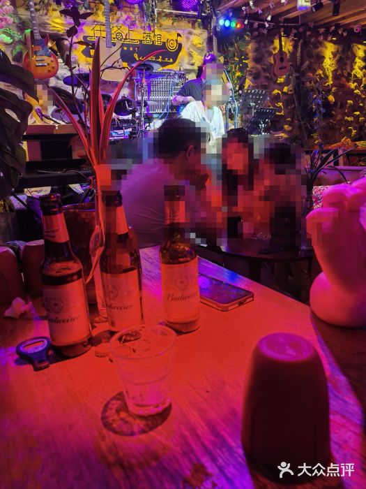 在路上酒吧(大理古城店)图片