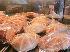 黄金肉松芝士包-美事客·面包·蛋糕·甜品(CBD店)