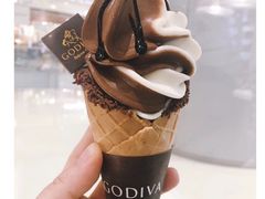 经典巧克力软冰激-GODIVA(国际金融中心店)