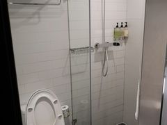 -桔子酒店(深圳东门湖贝地铁站店)