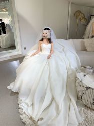 -艾米丽婚纱礼服