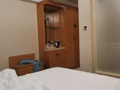 -维也纳酒店(广州番禺大石江景花园店)