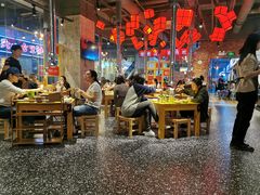 大堂-么肆烤肉·中式自助·烤肉大排档(街道口季佳PAI店)