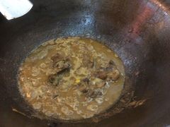 -三江鱼东北特色铁锅炖(骆驼店)