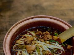肉霸铜锅米线-都氏二当家(九方店)