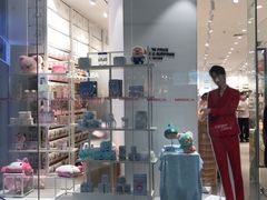 -名创优品(广州萝岗万达广场店)