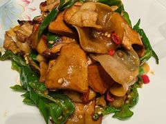 松茸菇炒肉-金牌酸菜鱼(蓝天花园店)