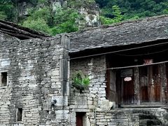 -高荡千年布依古寨旅游景区