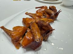红烧中山乳鸽-富淳饭店(世纪公园店)