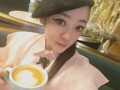 -华凌牛庄西餐厅(乌鲁木齐华凌美爵大饭店)