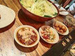 -老牌坊云南鱼豆花火锅(爱建店)