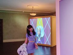 -Nathalie Djurberg与Hans Berg“牛皮纸包裹的月亮”-Prada荣宅当季展览