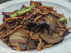-湖南人家湘菜馆(镇江路店)