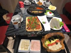 -热火朝天鲜切牛肉火锅(南强街巷店)