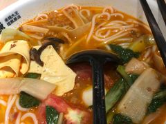 -蒙自源米线大王(东站店)