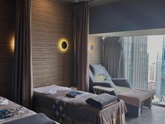 -得闲·高空SPA(东盟店)