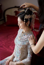 -衣贝姿婚纱礼服馆
