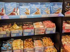 面包甜点陈列柜-良品铺子(五角场万达店)