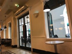 大堂-星巴克臻选(广州沙面店)