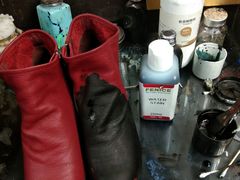 -京伟修鞋洗鞋奢侈品皮具护理店