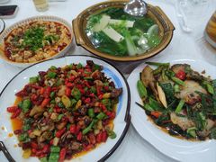 -乡土特色.冷锅鱼.牦牛肉汤锅