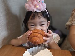 -VERIE BAKEHOUSE