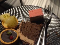 iphone_upload_pic-唐拉雅秀酒店-西锦汇空中BBQ·思创餐厅