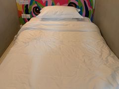 -卡罗酒店(东门晒布地铁站店)