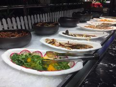 -釜御山海鲜烤肉火锅自助(新城市中心店)