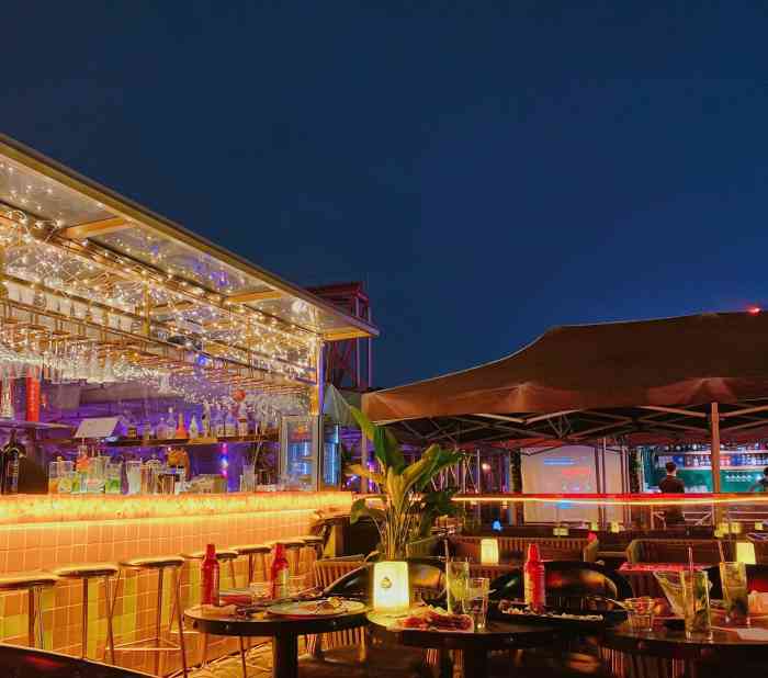 rave club-"想看广州塔朋友带来这边酒吧一条街看第一.