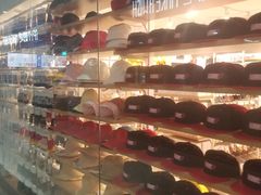 -名创优品(江南新地店)