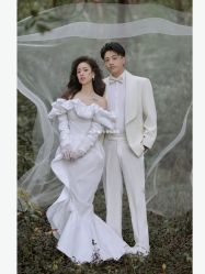 -至臻微拉婚纱摄影