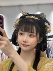 -汉仪华裳汉服馆(打浦桥店)