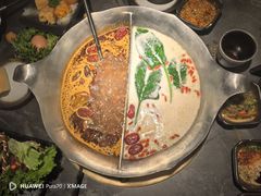 -湊湊火锅·茶憩(杭州湖滨银泰in77店)