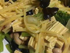 -马路牙子地桌烤肉(工体店)