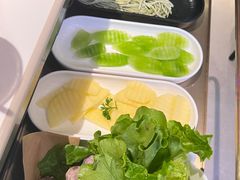 -左庭右院鲜牛肉火锅(金山万达店)