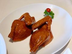 玻璃脆皮乳鸽-利苑酒家(金宝店)