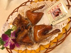 红烧乳鸽-津津菜馆(绝没分店)