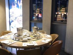 包厢-日进一片海.生腌海鲜火锅.宵夜烧烤(三里屯总店)