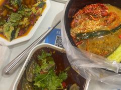 -鲁员外地锅鸡地锅鱼(古墩路店)
